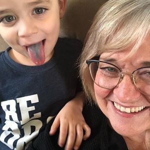 Meet your Posher, Perri